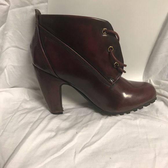 Bamboo burgundy booties - Picture 2 of 5